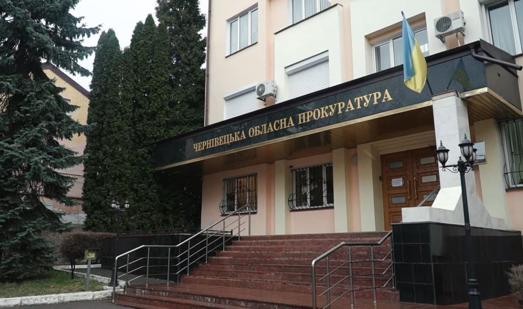 Прокурор Роман Словський декларує ринок на 9 тис. м², а його дружина отримала від сина нерухомість на мільйони