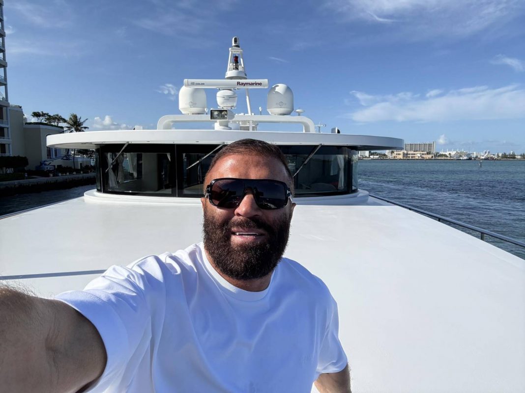 Андрій Насіковський: від скандальних забудов до сумнівної «військової слави»