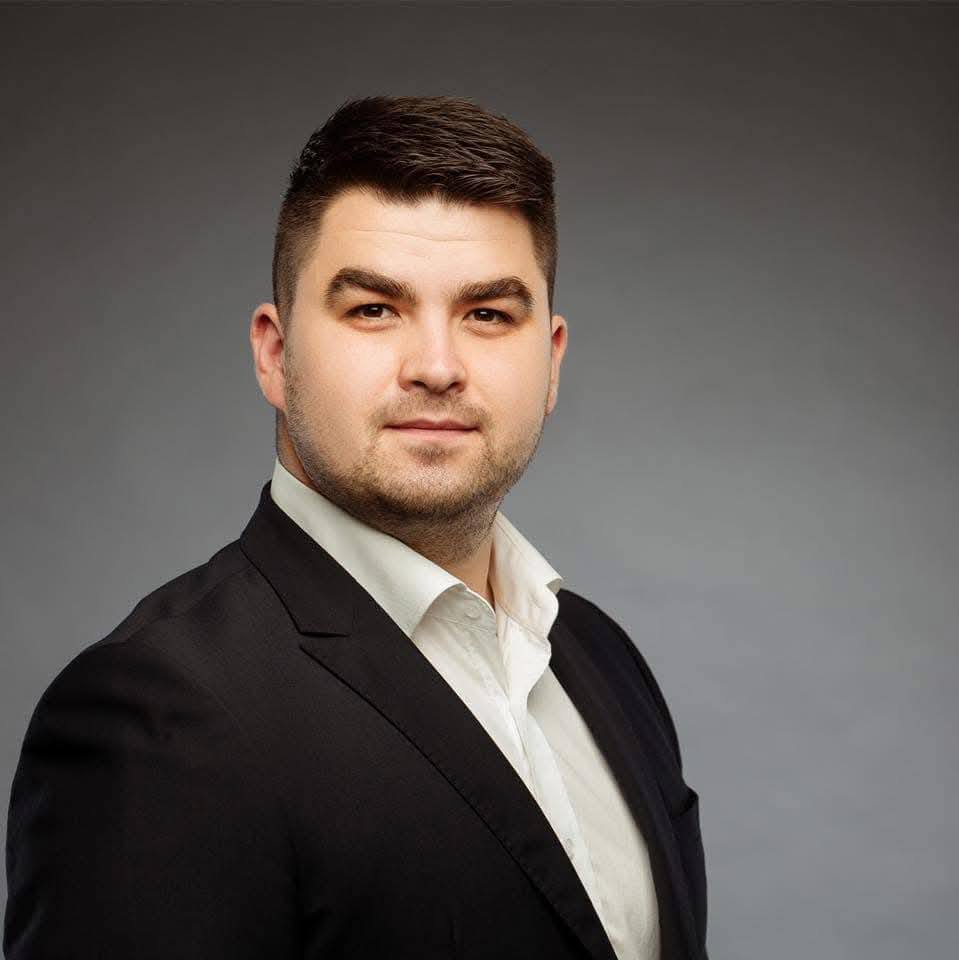 Дружина закарпатського поліцейського Михайла Меренича: лікарка, фермерка та власниця значних активів