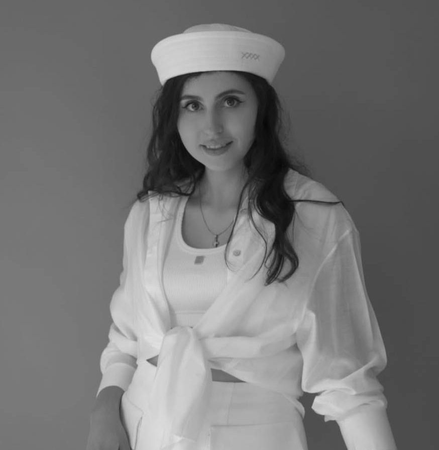 Дружина поліцейського з Закарпаття веде бізнес із оточенням контрабандиста: деталі декларації