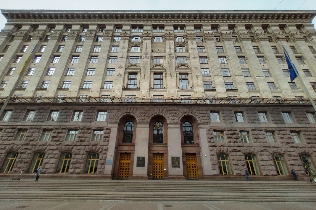 Корупційна схема в Києві: КМДА та забудовник Вавриш виводять історичні землі під забудову