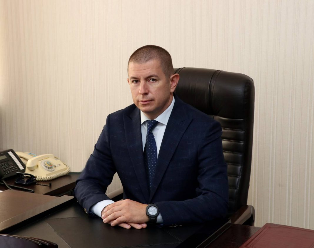 Безробітна дружина заступника прокурора Запорізької області придбала нерухомість і авто за заниженими цінами