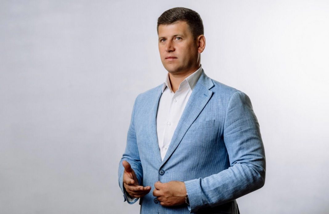 Помічника нардепа Юрія Бойка звинуватили в недостовірному декларуванні на 9,6 млн гривень