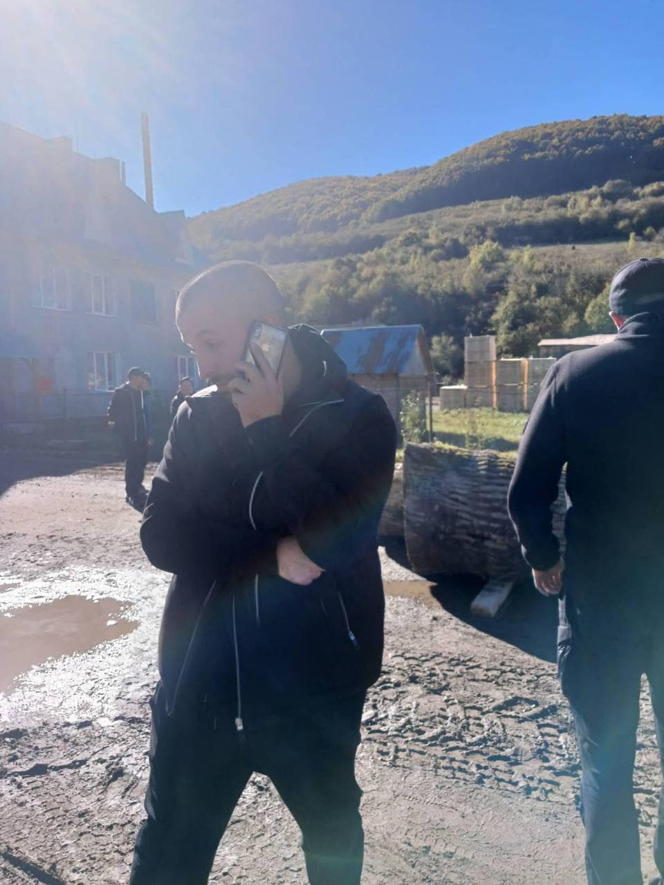 Корупція в Берегівському надлісництві: начальник Козар оформив майно на дружину