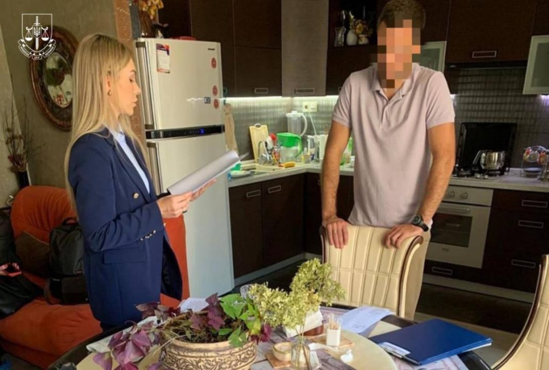 Юрист Міноборони підозрюється у недостовірному декларуванні через Ferrari Roma вартістю 17,4 млн грн