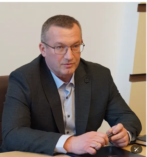 Податкова еліта Прикарпаття: Яцишин і Макулович декларують скромні зарплати, але мають мільйонні статки