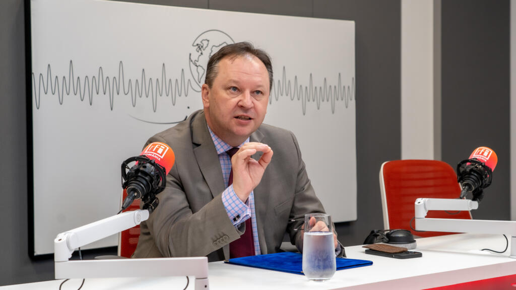 Шокуючі статки посла України в Румунії: Ігор Прокопчук купує квартиру за 6,7 млн і отримує мільйони від МЗС