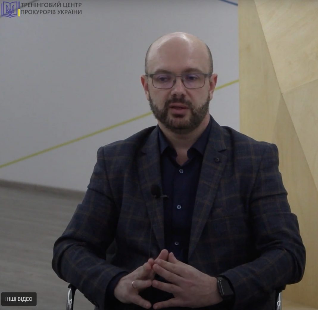 Прокурора Саєнка, підозрюваного в хабарі на $3,5 млн, намагалися звільнити у квітні