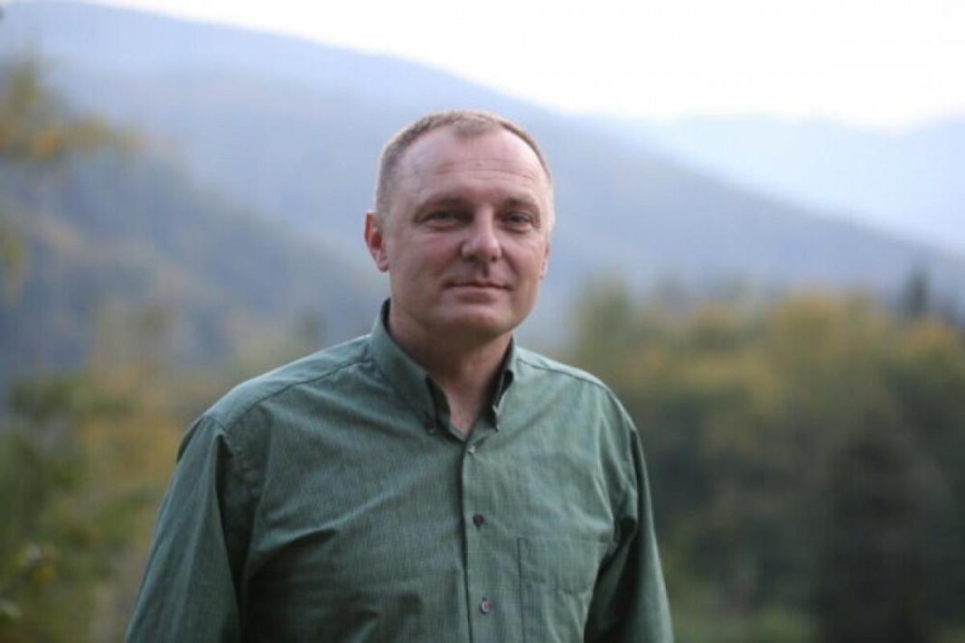 Косівський застій: як мер Плосконос 11 років поєднує «дешеву» Іспанію, зниклу дружину та мільйонні схеми