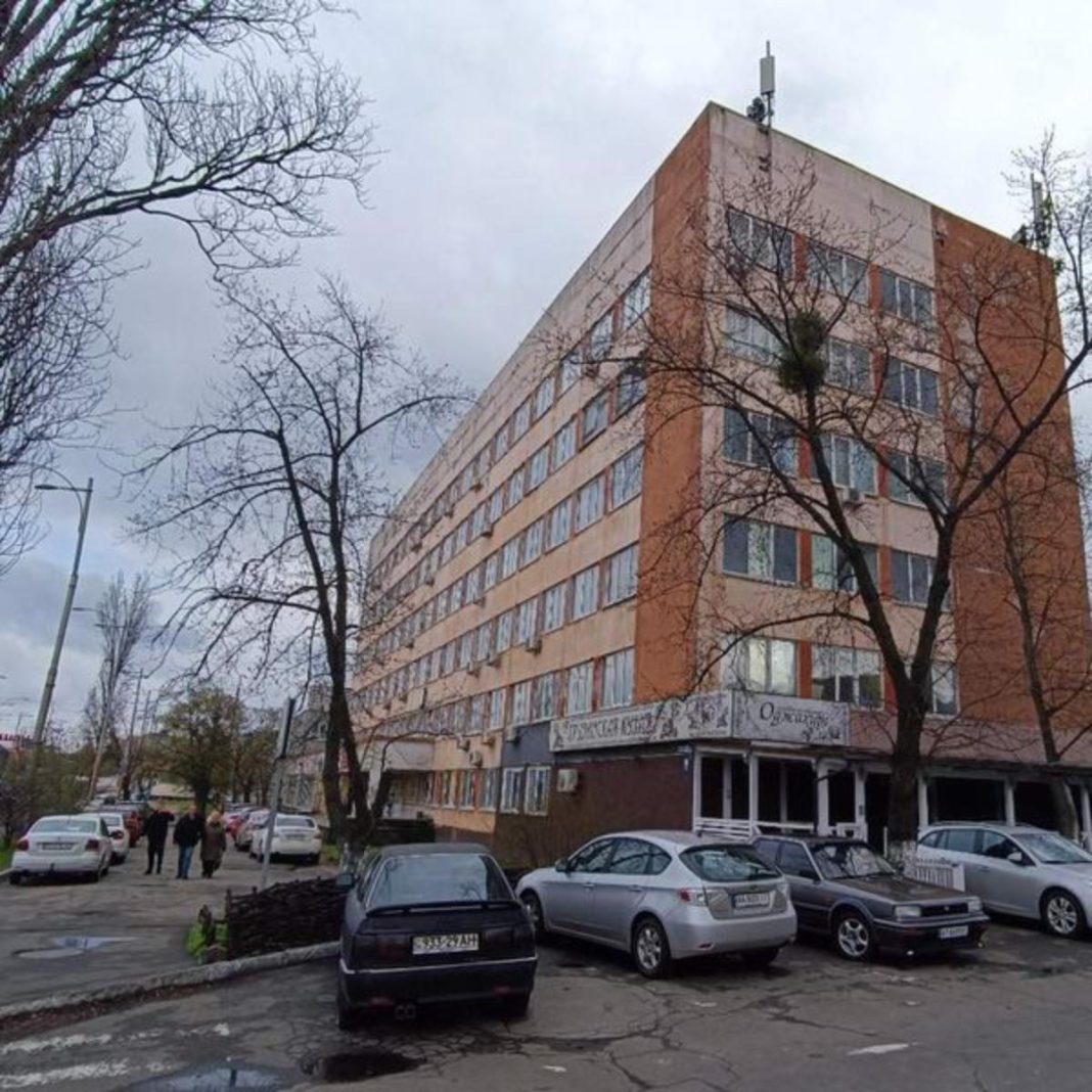 Російський капітал на українських торгах: як Худайнатов, Дерипаска та підставні фірми повертають конфісковані активи