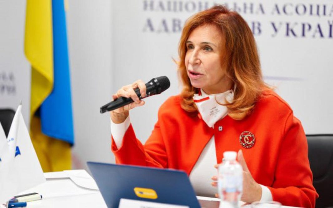 Громадськість закидає керівниці НААУ фінансовий тиск на адвокатську спільноту та зв'язки з Медведчуком