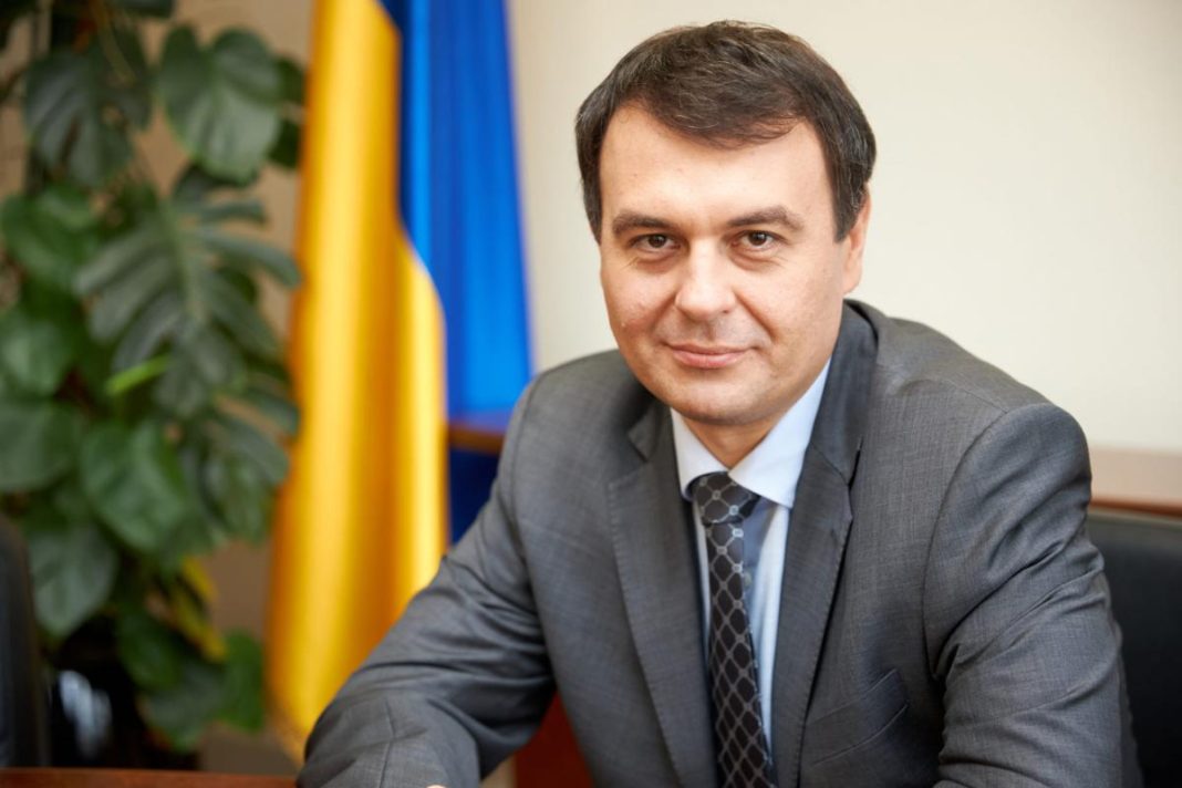 Паризька нерухомість у звітності Гетманцева: сім'я депутата користується житлом французької фірми його матері