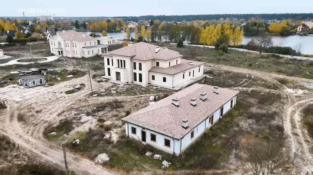 Спроба порятунку майна на мільйони: як фігуранти справи кооперативу «Династія» намагалися сховати активи від НАБУ